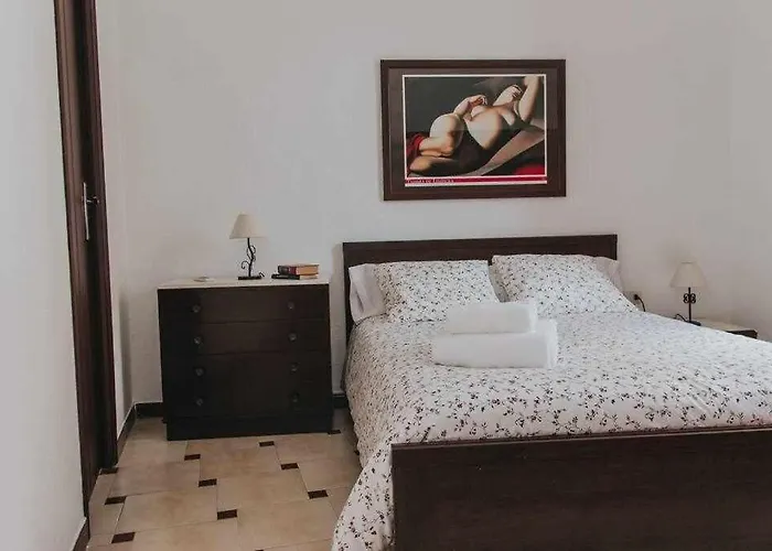 Gran Casa Con Piscina , Centro De .vistas